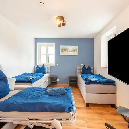 Moderne In Mit Terrasse Apartment