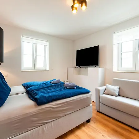 Apartment Moderne In Mit Terrasse